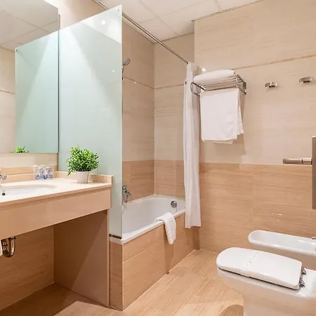 Alba Hotel 3*