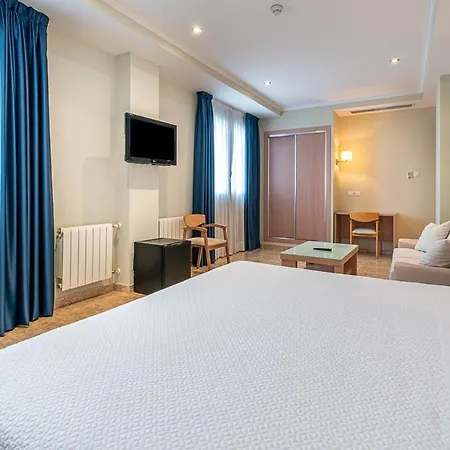 Alba Hotel 3*
