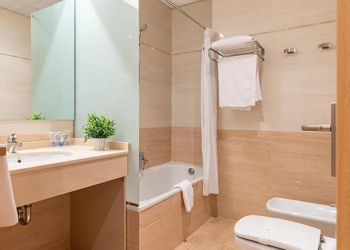 Alba Hotel 3*